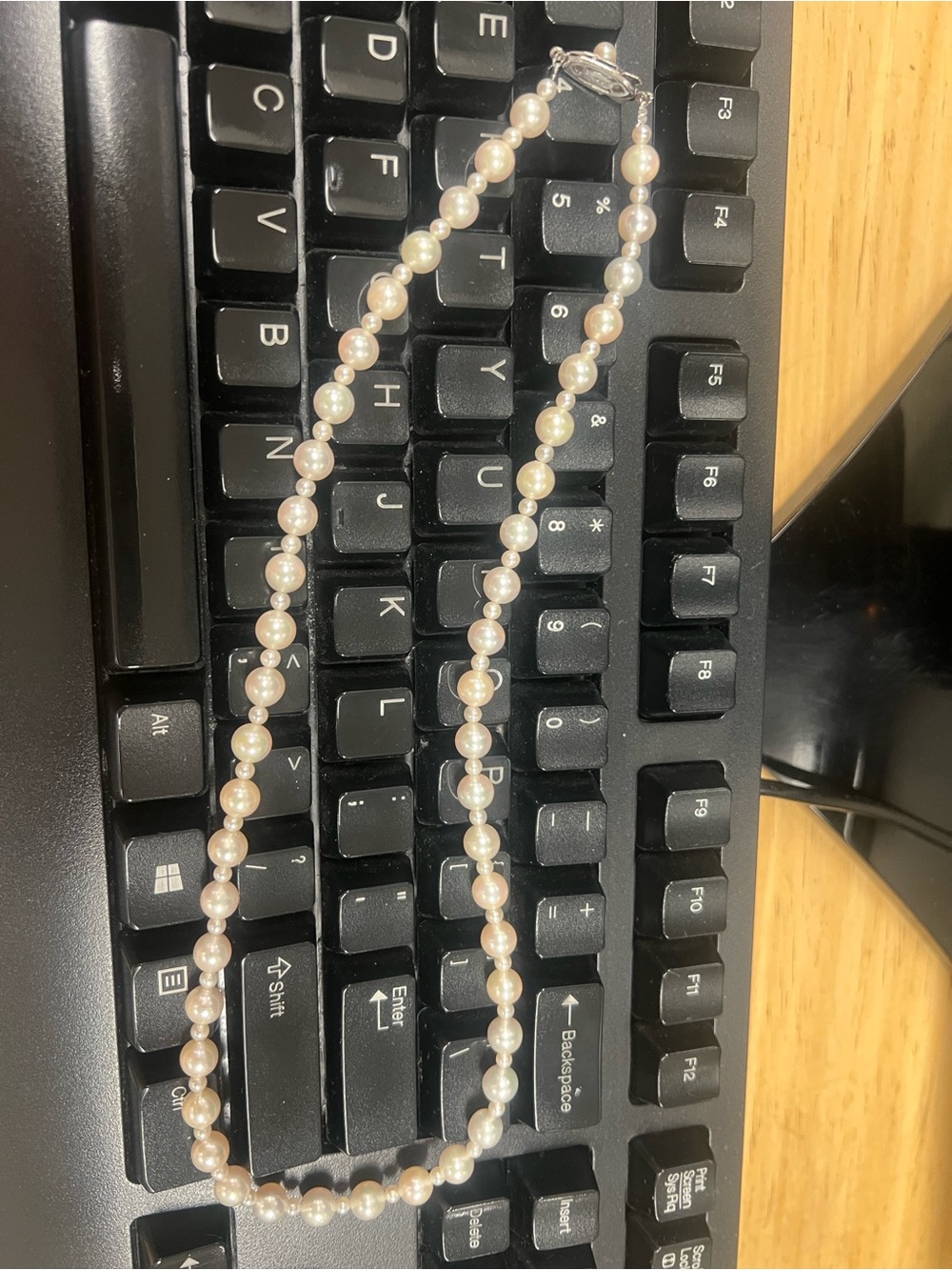 Classic Pearl Necklace – Cream Pearl Strand